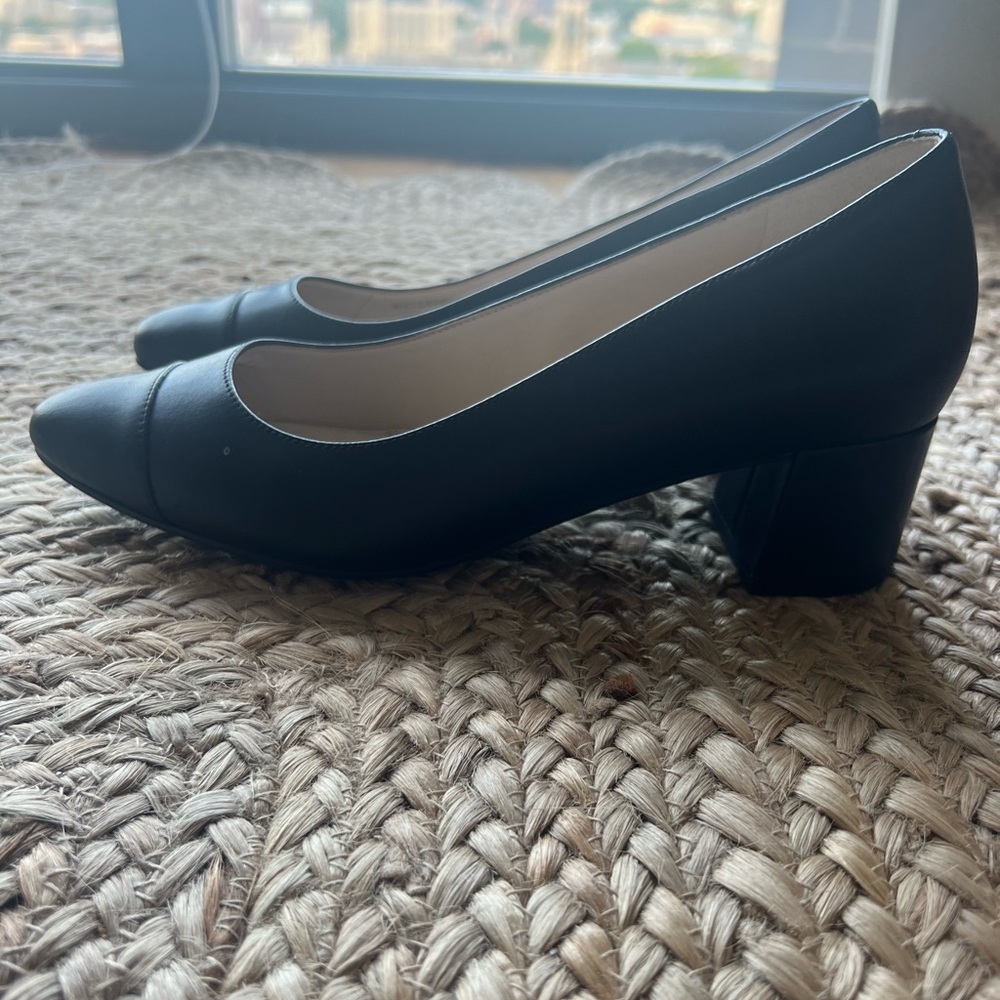 Cole Haan black pumps size 7